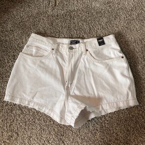 Abercrombie & Fitch Natural Rise Short
